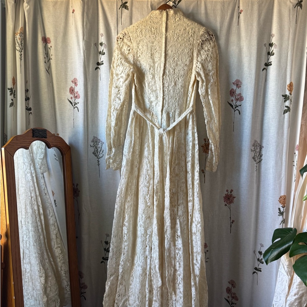 1970’s Gunne Sax by Jessica Cream Lace Long Sleeve Lace Up Dress - Picture 2 of 11